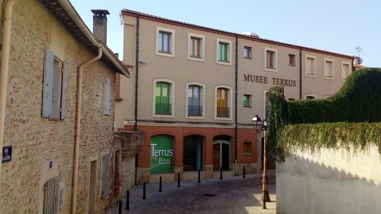 Maison Au Pied De La Cathedrale Elne Kültér fotó