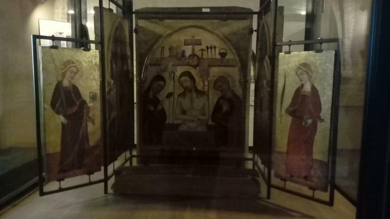 Maison Au Pied De La Cathedrale Elne Kültér fotó